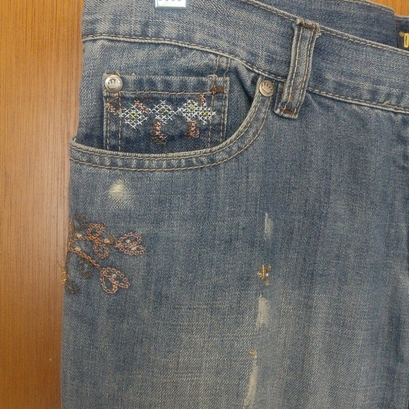 Jeans - Picture 3 of 6